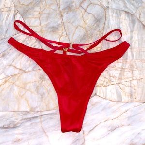 New Victoria’s Secret Very Sexy Strappy Thong Silky Smooth Satin V-String XL